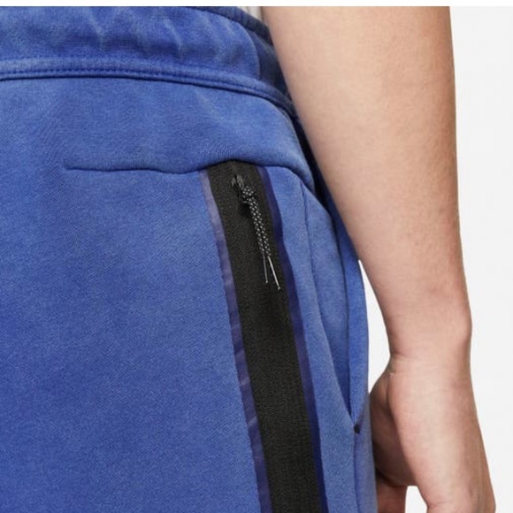 Nike Sportswear Tech Fleece Shorts - Picture 5 of 6